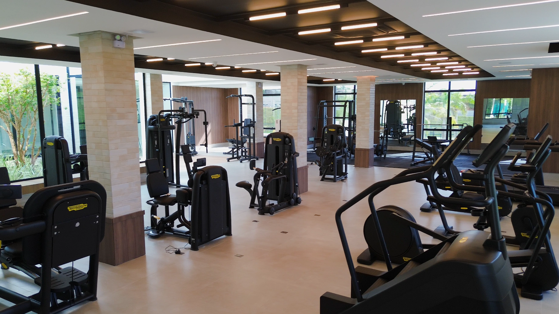 Academia 100% technogym